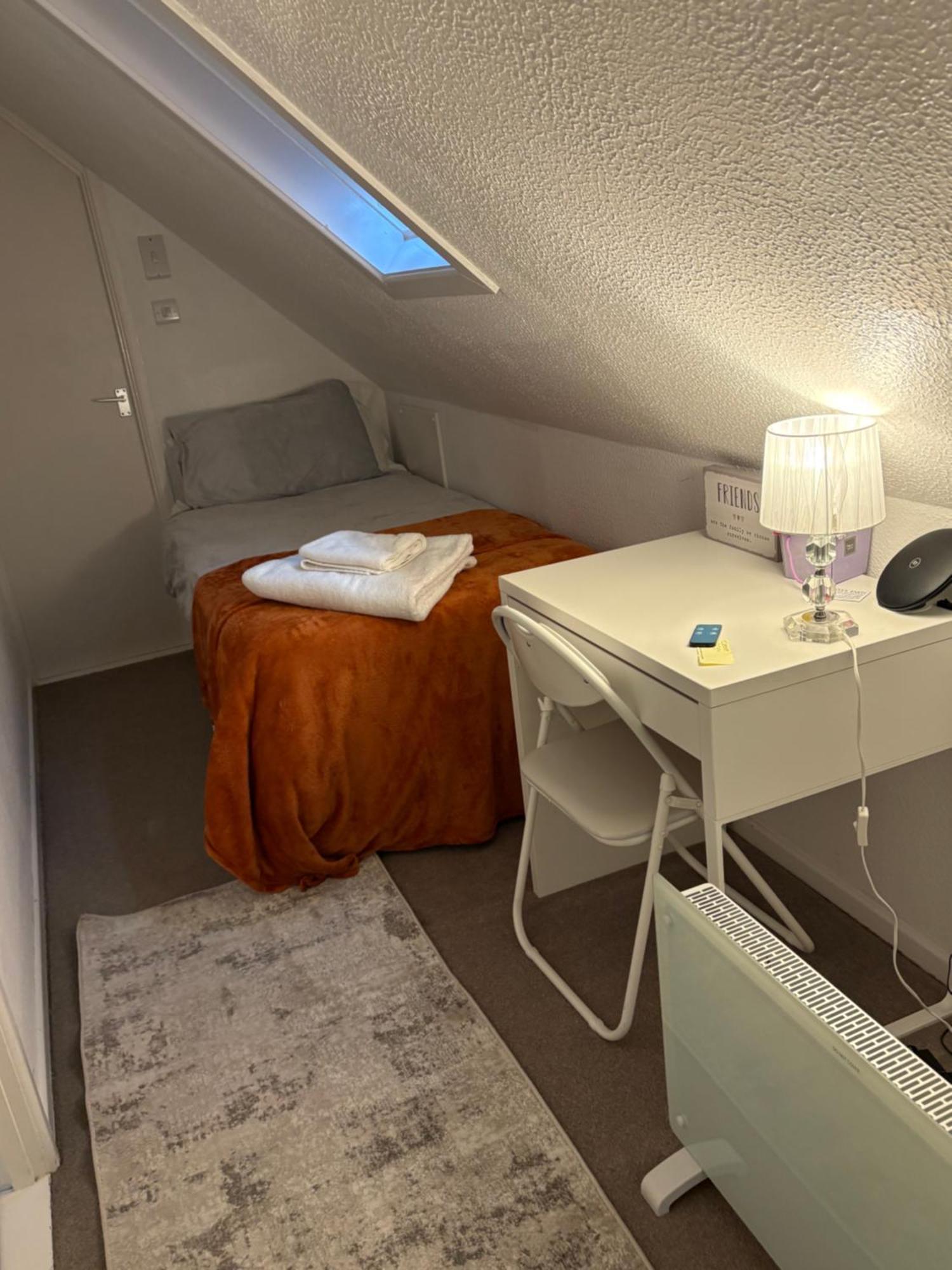 Self Catering Apartment, Jurassic Coast/Dorset แวร์แรม ภายนอก รูปภาพ